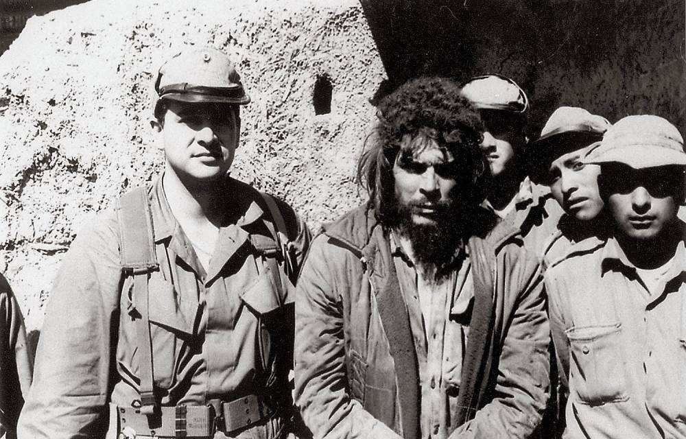 真的|格瓦拉被捕前向对方求饶，是真的吗？行刑者知道是他后不敢开枪