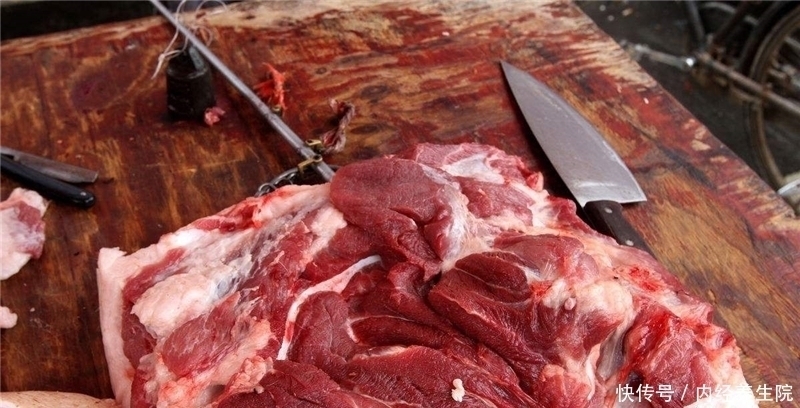 贩子|肉贩子为何不停用抹布擦猪肉,内行人说出“猫腻”,看完涨知识了