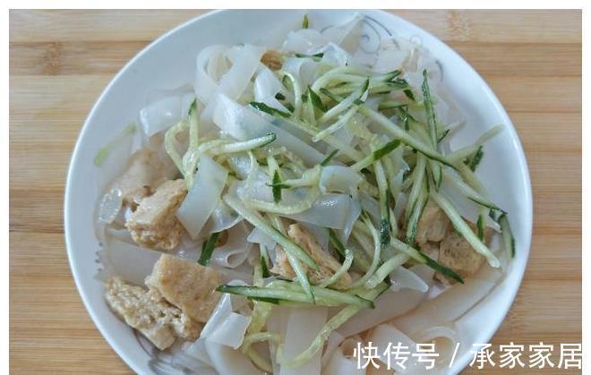 凉皮|宅家20多天,1袋面粉见底了,晒下我做的10种面食,网友:求