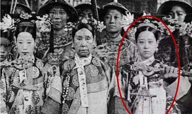 美貌|她是晚清第一美人，黑白照难掩美貌，却被慈禧害苦半辈子