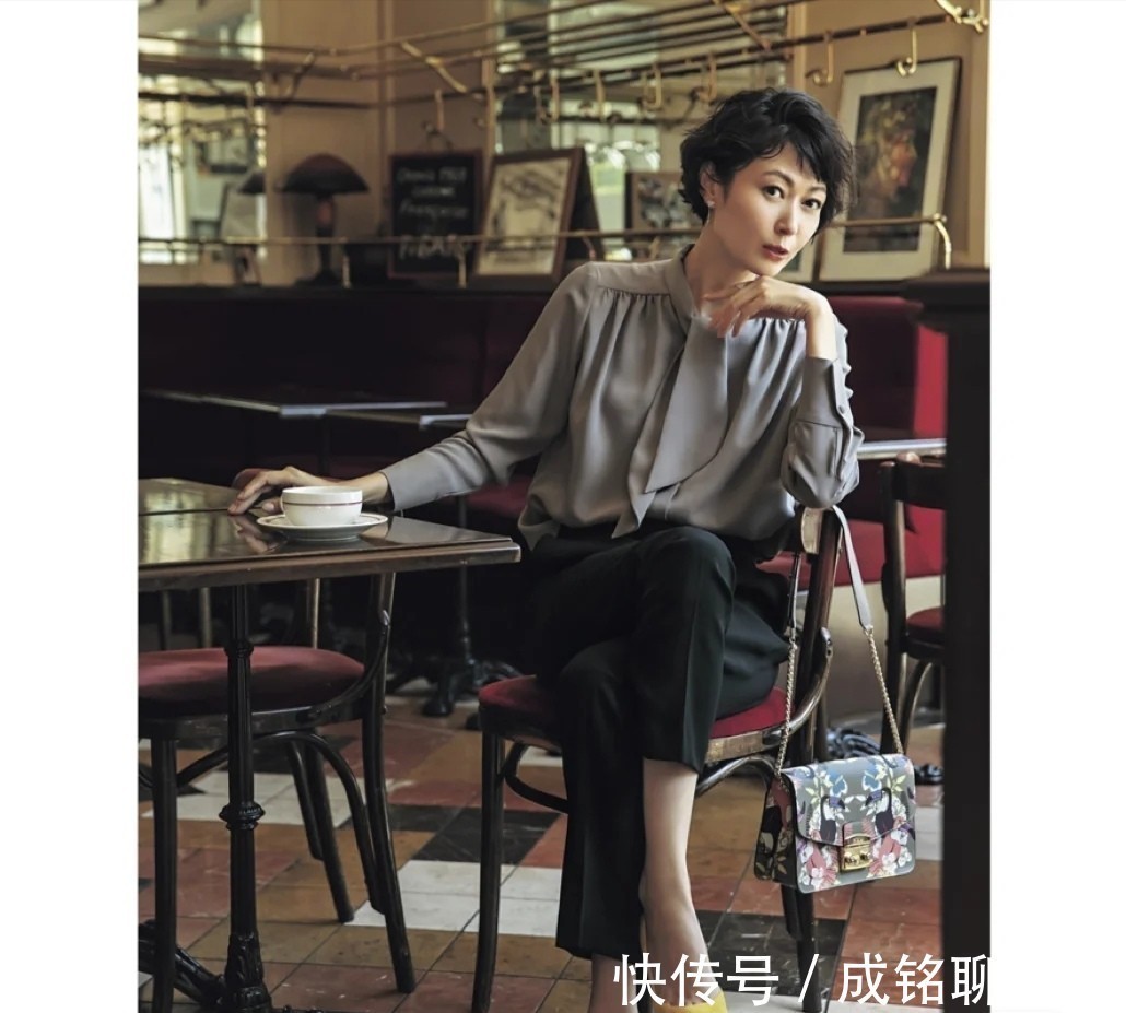 田丸麻纪 人到中年穿衣远离“大妈感”,学会这几种搭配,基础款穿出高级感