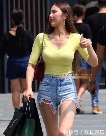 身材|随手拍:上围很圆润的高挑少妇,有料身材才可以穿这么“紧”