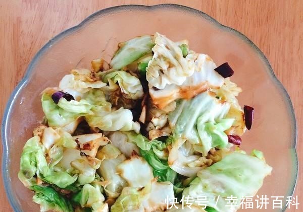 手撕包菜的正宗做法,只需简单2步,比饭店里面的还好吃