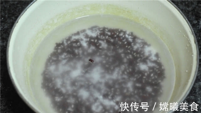 早餐|早餐别再蒸馒头了,教你懒人做法,比包子简单,比馅饼好吃,香!