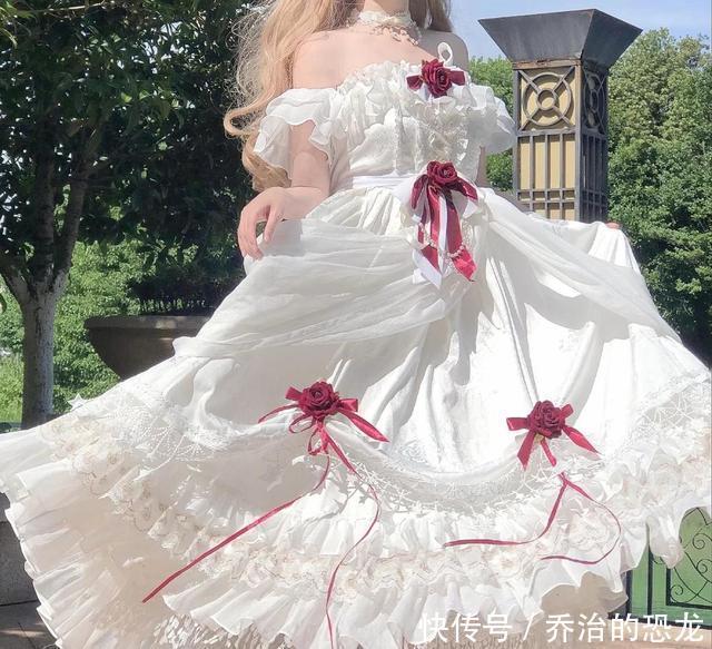 今年火了一种洛丽塔,叫穿上它我就可以嫁给你!华美与惊艳并存!