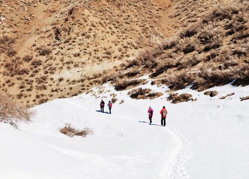 新春佳节|2021 年 2 月，乌鲁木齐自驾攻略——独山子村