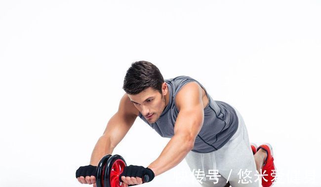 肌群|最容易被忽视的“核心肌群”,做好4个动作,快速增强核心力量