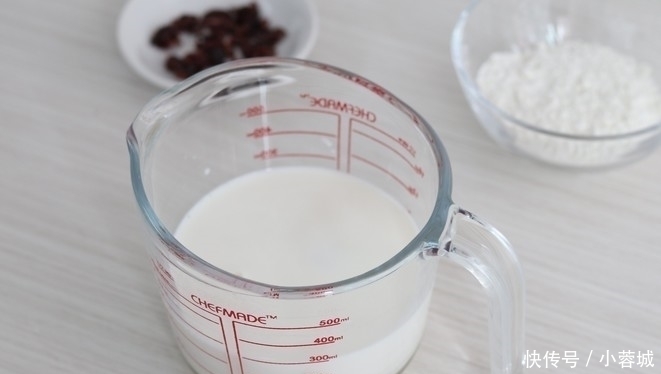 营养物质|孩子不喝奶,担心他会缺钙?它是补钙“法宝”,一口吃3都嫌不够