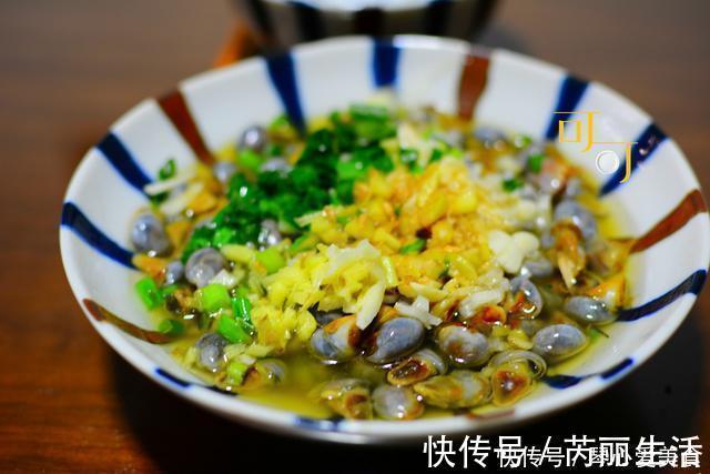 入伏了,晚餐4个菜中2个海鲜都是难得一见的,老公说你真会吃