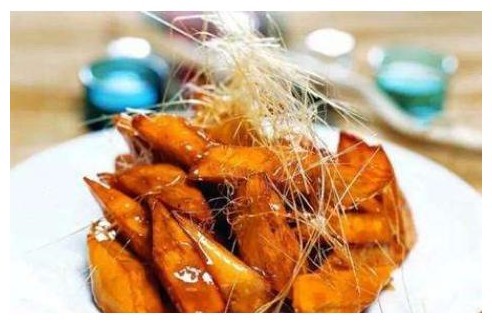 做拔丝地瓜时,切记不可直接下锅炸!厨师教你多1步,拔丝又酥脆