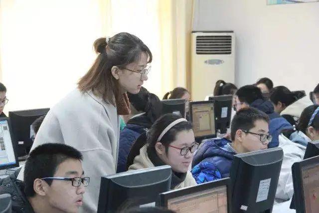 教育方式&数学老师课上画孙悟空,各科老师纷纷出手,美术老师:抢饭碗?