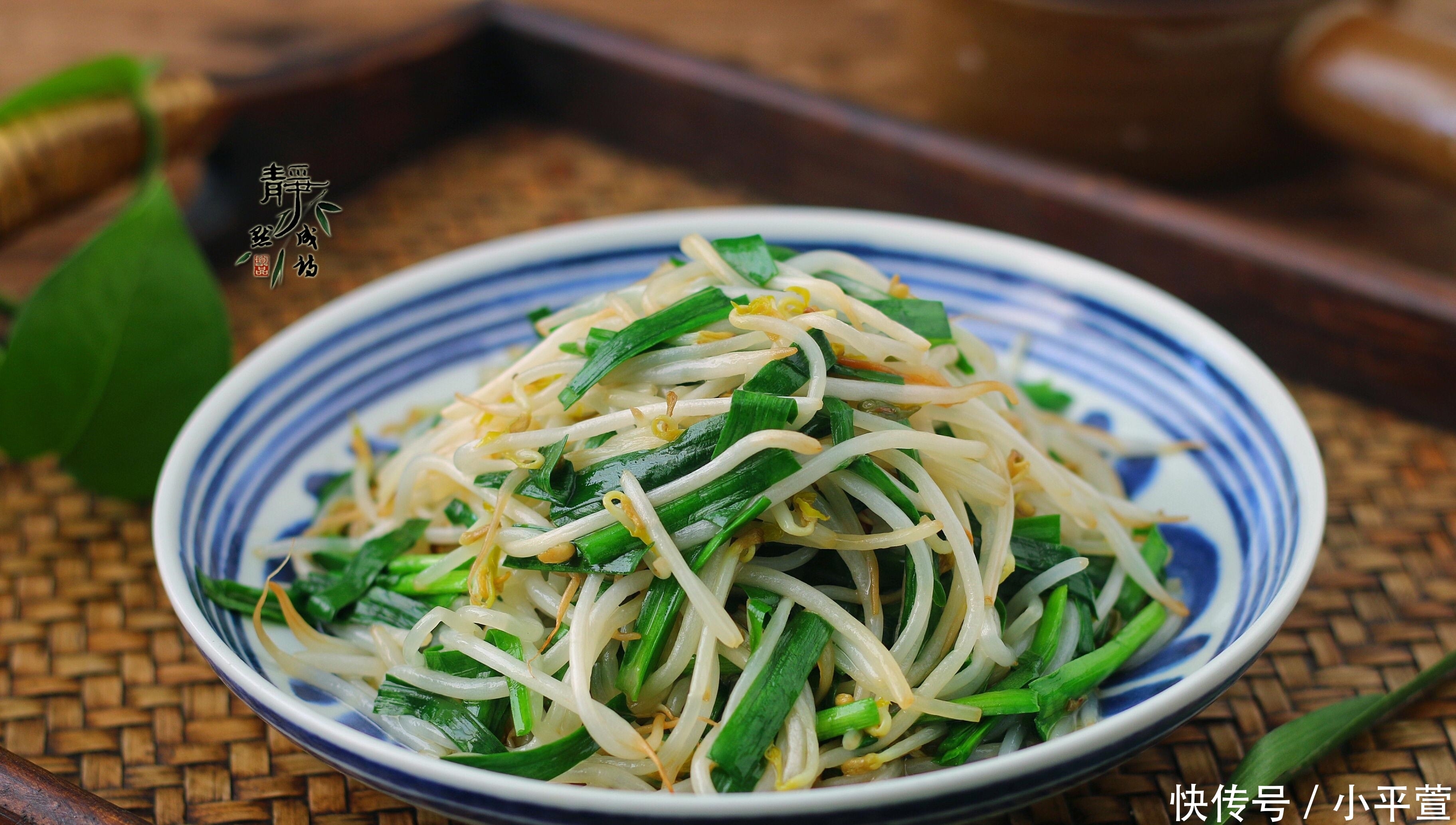 从准备到出锅,5分钟足够,鲜香脆嫩超下饭,这菜比吃肉爽口