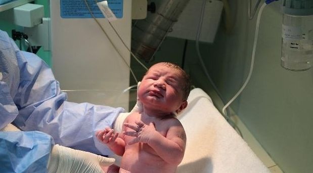 入院|生娃时,“先见红”和“先破水”哪个对宝宝更好?区别很明显