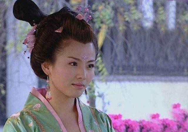 她凭四句歌词迷倒节度使又倾倒皇帝,年老色衰时还感动大诗人杜牧