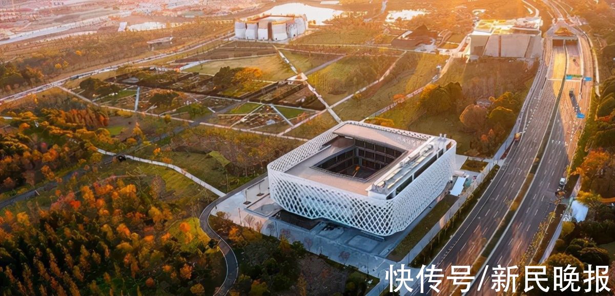小长假|元旦小长假浦东接待游客132万人次！东方明珠登高跑、迪士尼乐园看烟花……你pick了哪个？