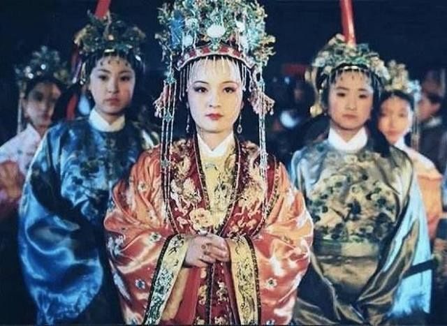 人生|红楼梦她是荣国府真正的人生赢家,连贾母都比不上她