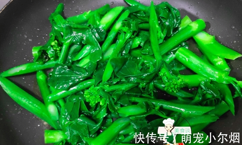 饭店|炒青菜时,万万不可直接下锅,饭店大厨教你一招,炒青菜又绿又脆