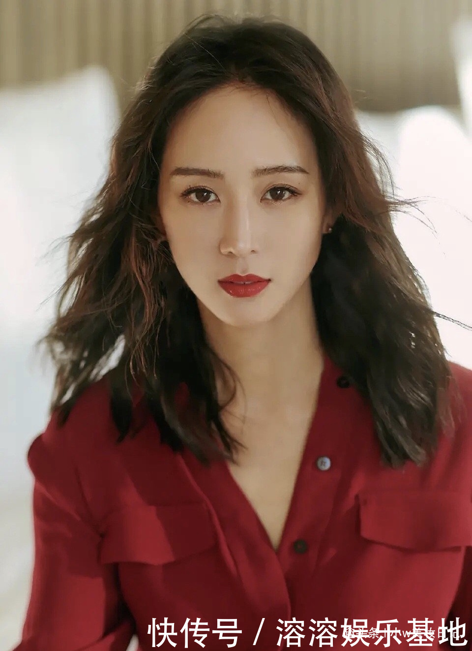 女人过了30岁,尽量避开5个“装嫩色”,显老土又掉档次