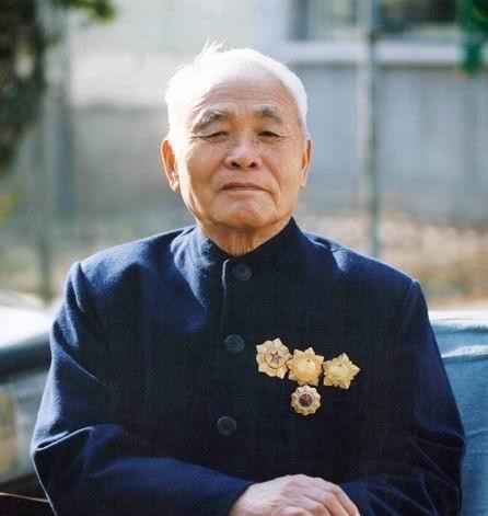 他杀|他杀了王近山的马,却成为王近山的好搭档,比王近山成就大