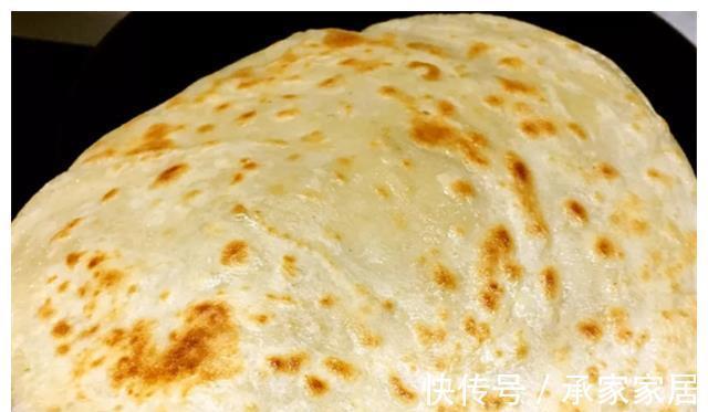 烙饼|在家做烙饼记住一个诀窍,又软又好吃,凉了也不干硬,腮帮子不疼