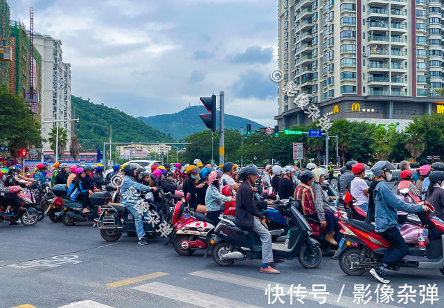 壮观|电动车在海南有多流行？这里堪称“电动车王国”，广西人表示不服