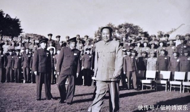 霜晨月$毛主席雄奇飘逸的5首诗词,图2家喻户晓,最后一首让人热泪盈眶!