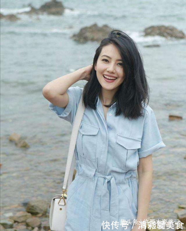 发型|50岁的女人,别烫泡面卷来显老!这些“年轻十岁短发”更适合你