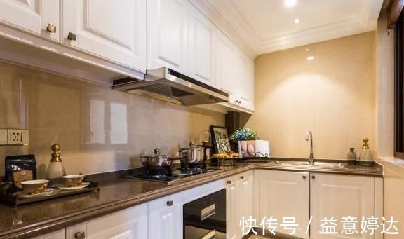 家人|不顾家人反对，厨房台面装挡水边，入住后窃喜，自己这么聪明