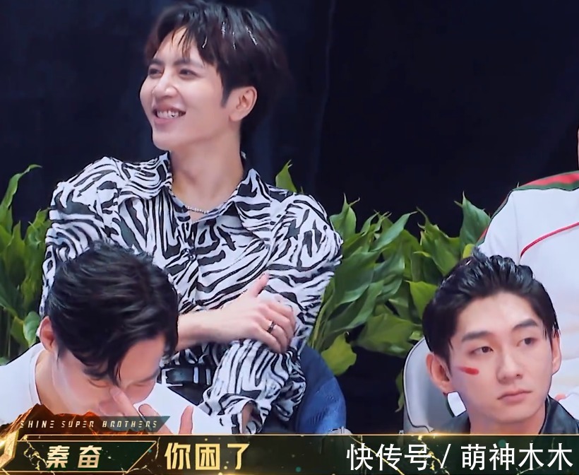 《追光吧》开播剪辑混乱,哥哥镜头分配不均,糊咖艺人没介绍