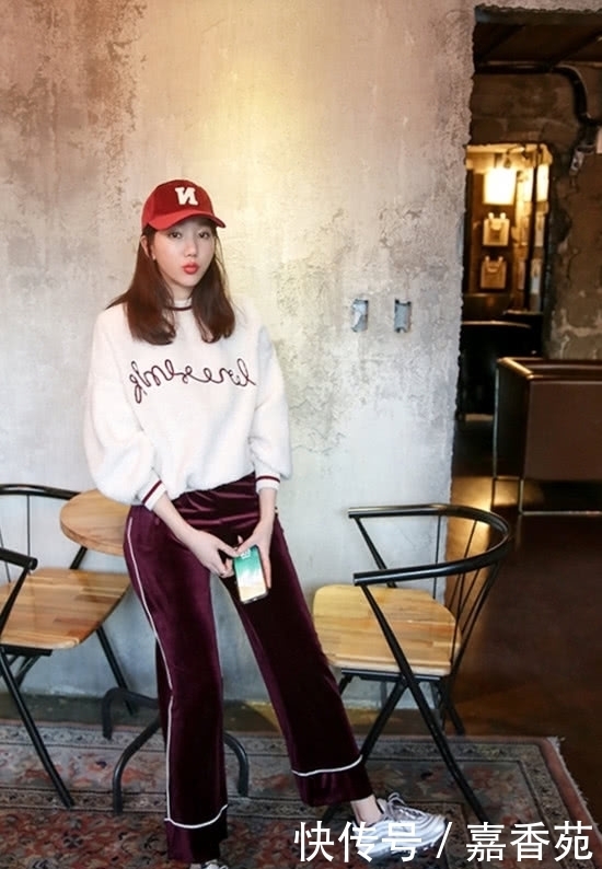卫衣|减龄的卫衣,遇上这3款潮裤,展现个性与活力