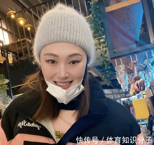 王一梅|女排功勋王一梅晒近照!34岁圆脸变成锥子脸,如今越发美丽漂亮