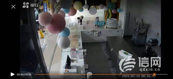 工作人员|刚开业半年合同未到期 青岛万达广场就强制封店