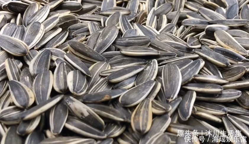 买年货时,这三种瓜子尽量不要买,白送也不能碰,商贩自己都不吃