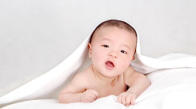 睡眠|宝宝一般会经历四个“睡眠倒退期”,教你三招,轻松助娃度过