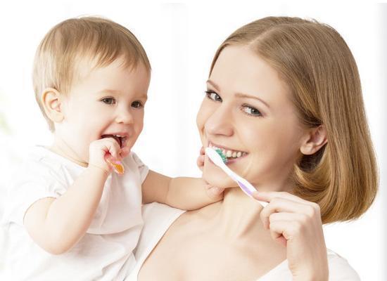 恒牙|这些征兆说明宝宝要长牙了,爸妈这样帮宝宝长出整齐洁白的牙齿!