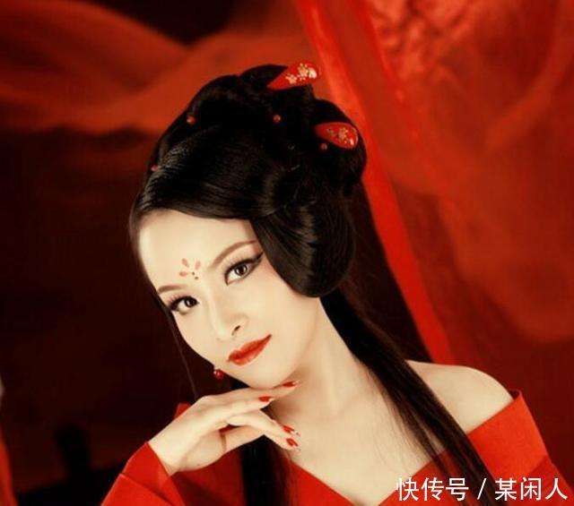 有人|这个绝色妖后为皇帝生了两个儿子，如今却有人认为她是一个男人！