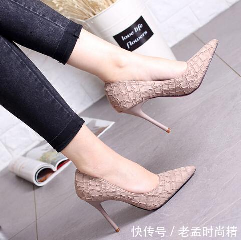 修养 原来一双简简单单的高跟鞋,就能看出一个女人的品味修养