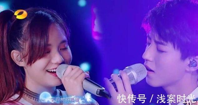 嗨唱转起来|音乐综艺迫切想出圈，让草根上台挑战权威，事实证明“很打脸”