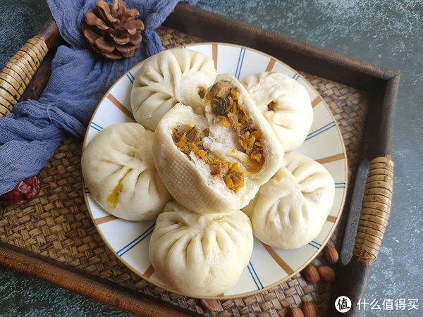 牛肉包子这样做，表皮暄软馅料香，真不错