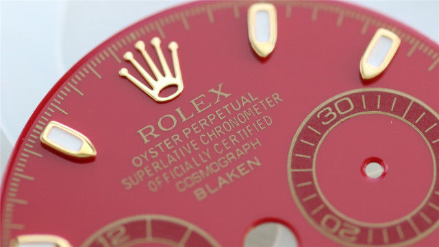 大c论表：劳力士迪通拿改装中国红字面，圈口镶嵌莫桑钻