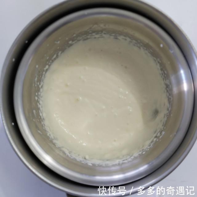 玉米淀粉|爆浆椰浆芝士奶盖蛋糕,切开一小口,竟然还是爆浆效果