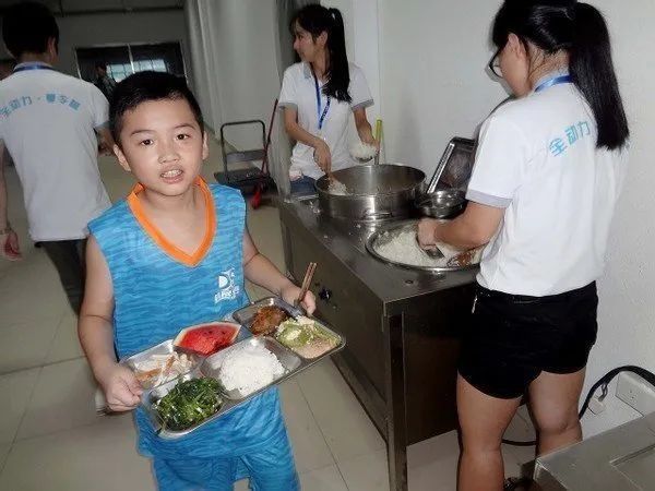 孩子|15岁男孩身高已有180，儿科：3种食物或是“长高王”