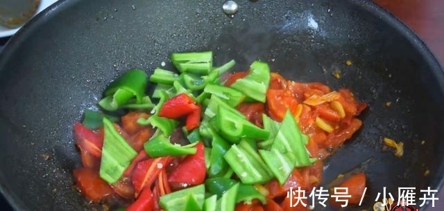 美味|番茄炒辣椒最好吃的做法，简单美味又下饭，看看你喜欢吃不？