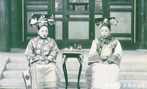 清末|清朝末年老照片，图10，清末时的彩票公司，图11，押赴刑场的犯人！