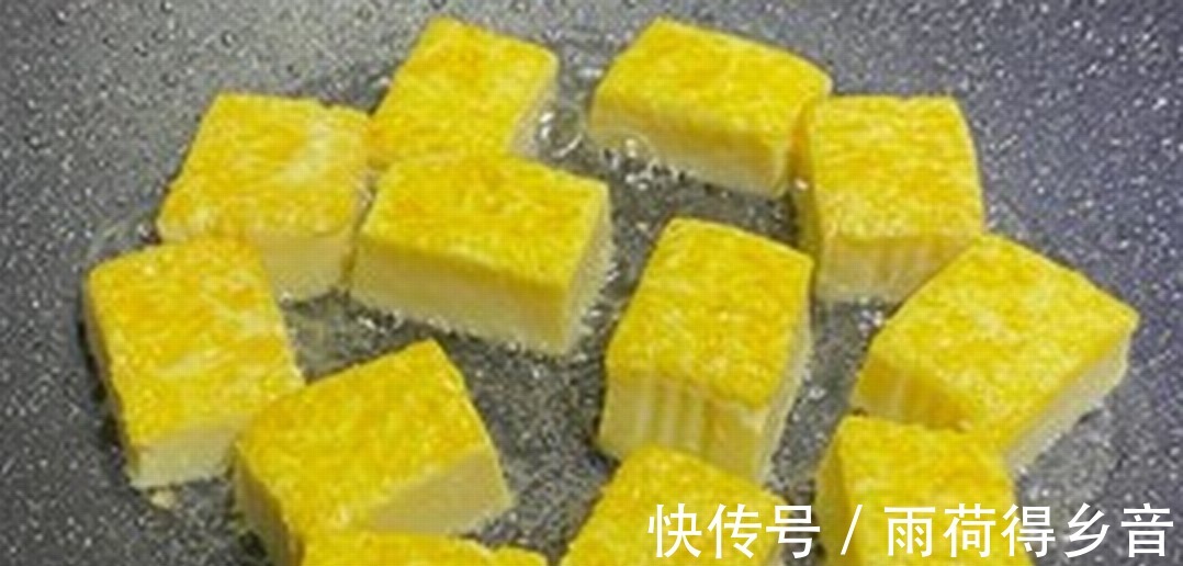 一锅有鲜甜的白虾 软嫩的豆腐以及营养的番茄金针菇！