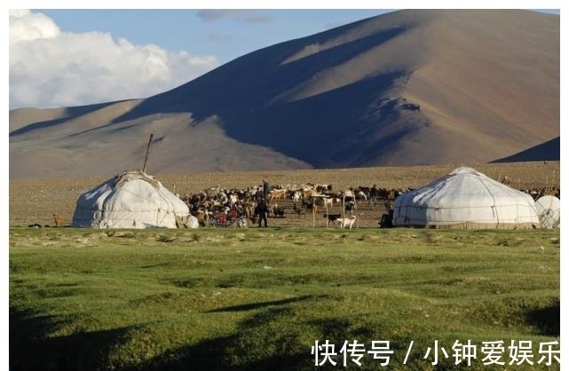 蒙古族|蒙古人都住在蒙古包，那上厕所洗澡要怎么解决？本土姑娘道出实情