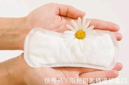 女性|卫生巾不要放在这个地方，容易引起妇科病，很多女人却认为很方便