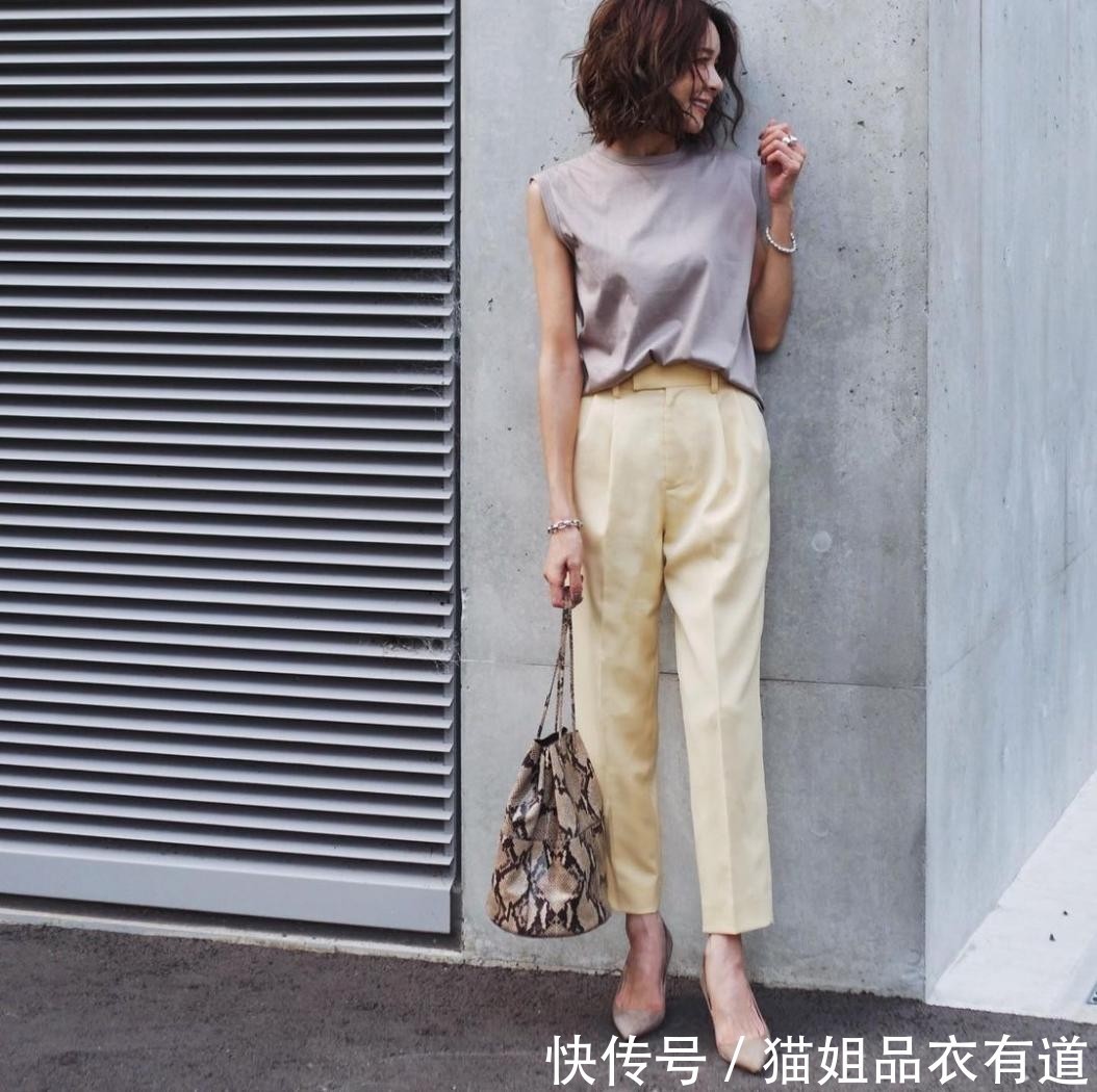 女人味|“基本款T恤+裤装”,优雅的女人这样穿,16套Look教你轻松变高级