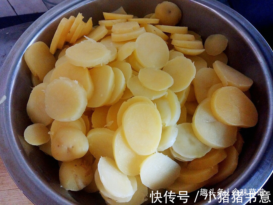 趁着阳光充足，此9种蔬菜可以多晒一些，留着冬天吃，炖肉特别香