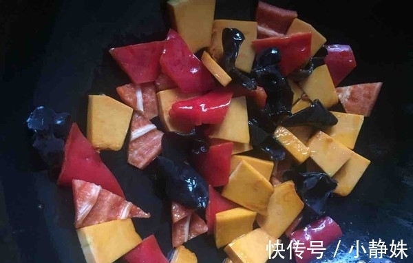 鲜美|“疙瘩汤”最好吃的做法,加上南瓜面,味道鲜美,好吃到不想停